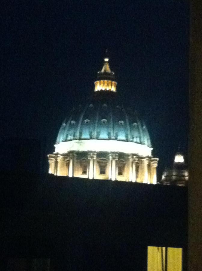 Di Fronte Alla Cupola Rom Eksteriør billede