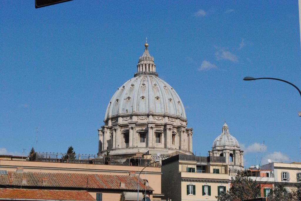 Di Fronte Alla Cupola Rom Værelse billede